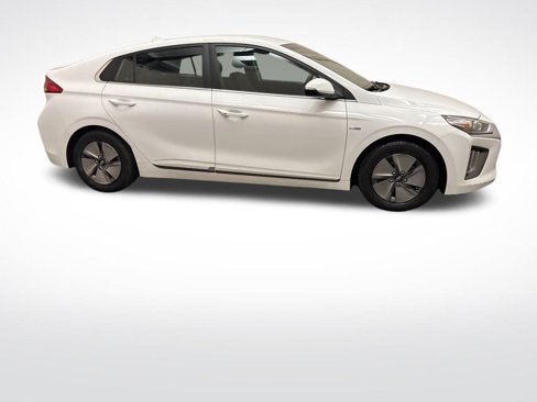 Used 2020 Hyundai Ioniq SE image 4