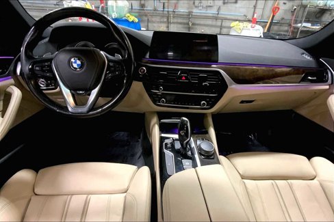 Used 2017 BMW 530i xDrive image 15
