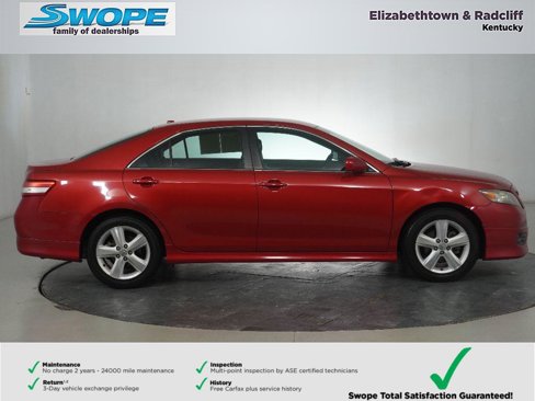 Used 2011 Toyota Camry SE image 2