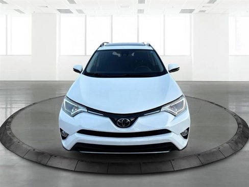 Used 2018 Toyota RAV4 Adventure image 3