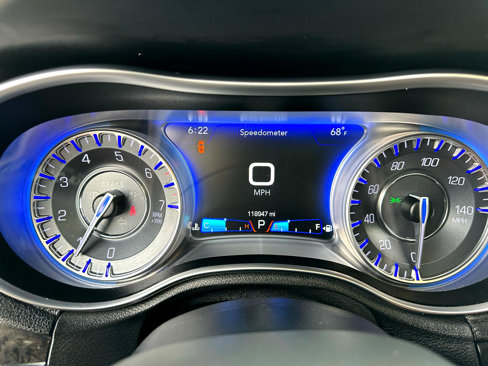 Used 2018 Chrysler 300 Limited image 40