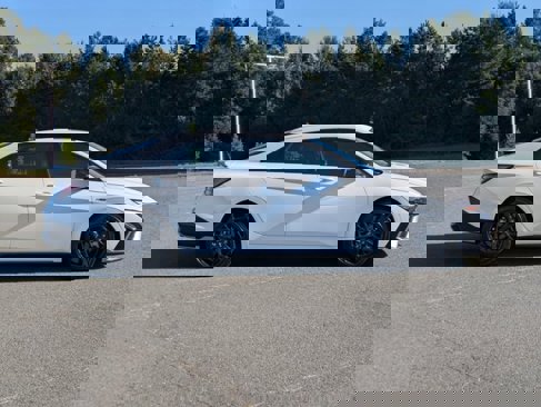 Used 2024 Hyundai Elantra N Line image 3