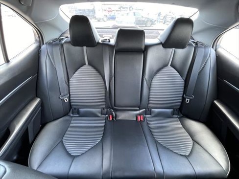 Used 2024 Toyota Camry SE image 13