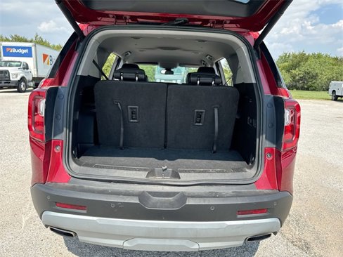 Used 2023 GMC Acadia SLT image 24