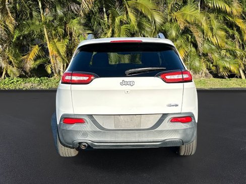 Used 2015 Jeep Cherokee Latitude image 6