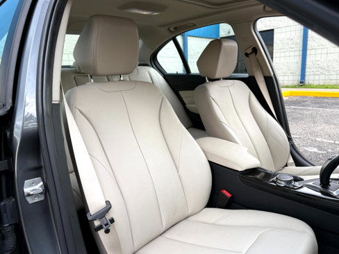 Used 2016 BMW 320i xDrive Sedan image 24