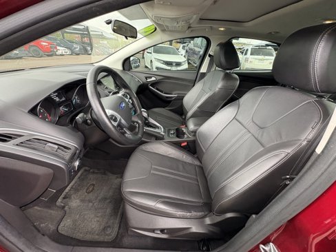Used 2014 Ford Focus Titanium image 12