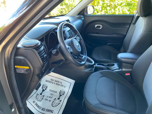 Used 2019 Kia Soul + image 28