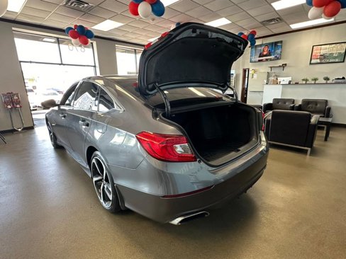 Used 2018 Honda Accord Sport image 17