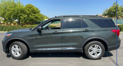 Used 2022 Ford Explorer XLT w/ Equipment Group 202A image 2