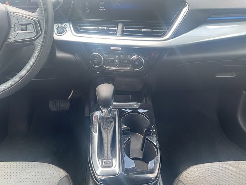 Used 2024 Chevrolet Trax LT image 13