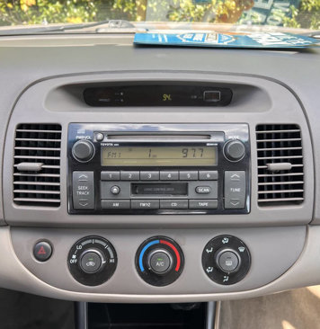 Used 2004 Toyota Camry LE image 19