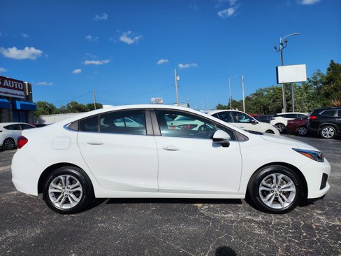Used 2019 Chevrolet Cruze LT w/ Convenience Package image 8