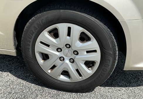 Used 2014 Dodge Grand Caravan SE w/ Quick Order Package 29E SE image 4