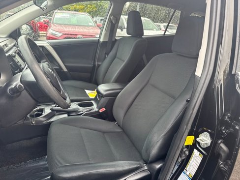 Used 2016 Toyota RAV4 LE image 15