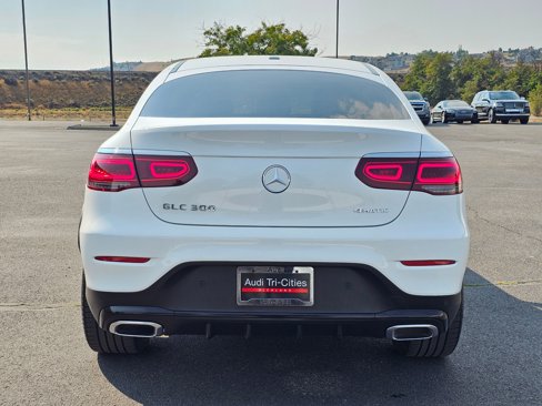Used 2023 Mercedes-Benz GLC 300 4MATIC Coupe image 5