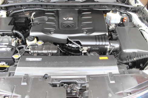 Used 2011 INFINITI QX56 4WD w/ Theater Pkg image 9
