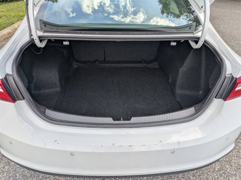 Used 2024 Chevrolet Malibu LT image 9