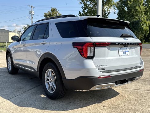 New 2025 Ford Explorer Active image 4