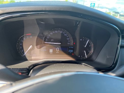 Used 2017 Cadillac XT5 Luxury w/ Driver Awareness Package image 9