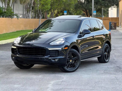 Used 2016 Porsche Cayenne image 2