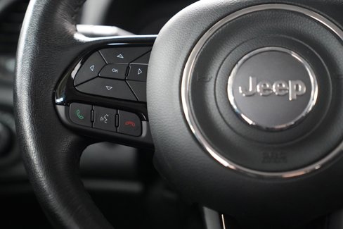 Certified 2020 Jeep Renegade Altitude image 19