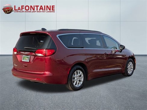 Certified 2021 Chrysler Voyager Lxi image 5