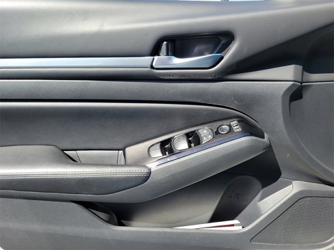 Certified 2023 Nissan Altima 2.5 SV image 15