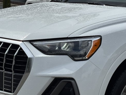 Used 2021 Audi Q3 2.0T Premium w/ Convenience Package image 6