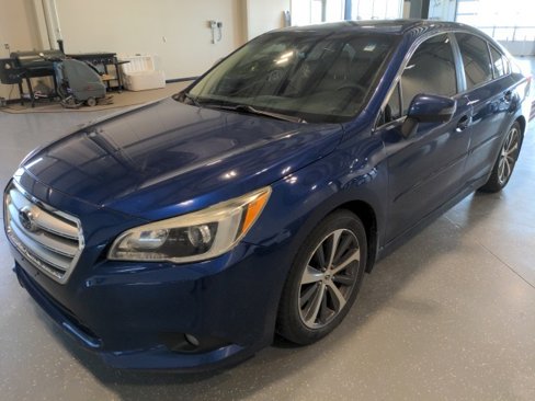 Used 2016 Subaru Legacy 2.5i Limited image 3