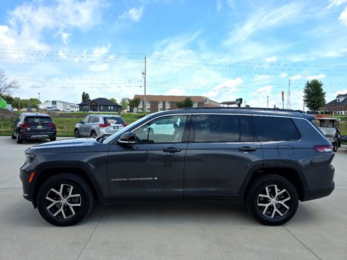 Used 2024 Jeep Grand Cherokee L Limited image 2
