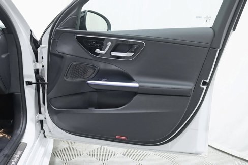 Used 2023 Mercedes-Benz C 300 4MATIC Sedan image 34