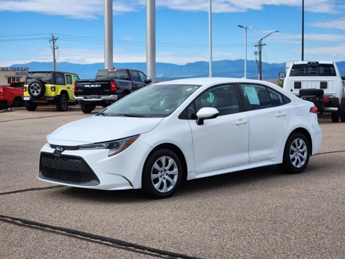 Used 2022 Toyota Corolla LE image 5