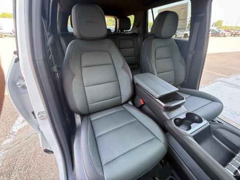 New 2026 GMC Terrain AT4 w/ Convenience Package III image 27