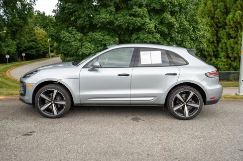 Certified 2024 Porsche Macan image 5