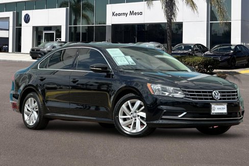 Used 2018 Volkswagen Passat 2.0T SE image 2
