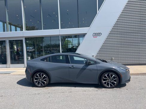 Used 2024 Toyota Prius Prime Premium w/ Advanced Technology Package image 16