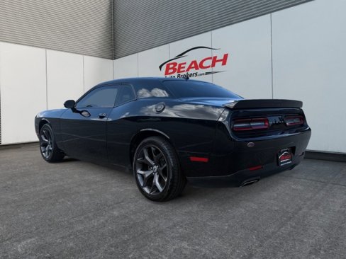 Used 2018 Dodge Challenger SXT Plus image 9