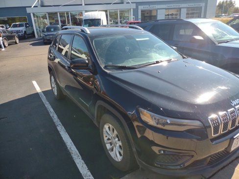 Used 2020 Jeep Cherokee Latitude w/ Cold Weather Group image 8