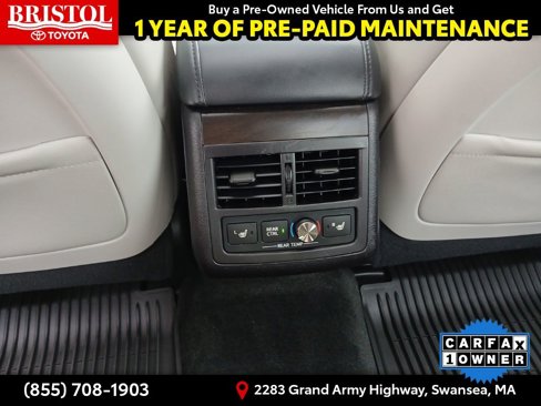Used 2017 Toyota Avalon Limited image 18