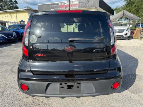 Used 2017 Kia Soul image 6
