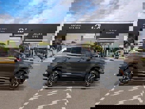 New 2025 Kia Sportage LX image 7