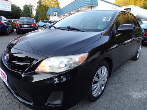Used 2012 Toyota Corolla LE image 3
