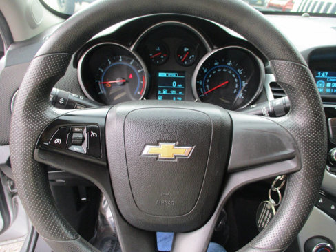 Used 2014 Chevrolet Cruze LT image 25
