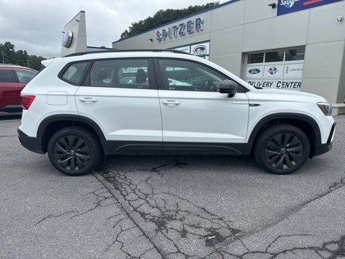 Used 2022 Volkswagen Taos S image 3