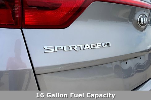 Used 2018 Kia Sportage LX image 32