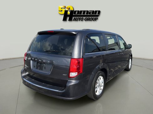 Used 2020 Dodge Grand Caravan SXT image 5