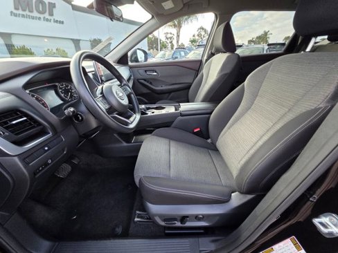 Used 2023 Nissan Rogue SV image 13