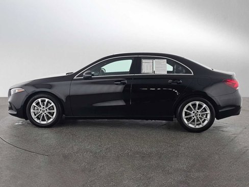 Used 2021 Mercedes-Benz A 220 image 4