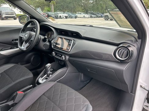 Used 2019 Nissan Kicks SV image 32